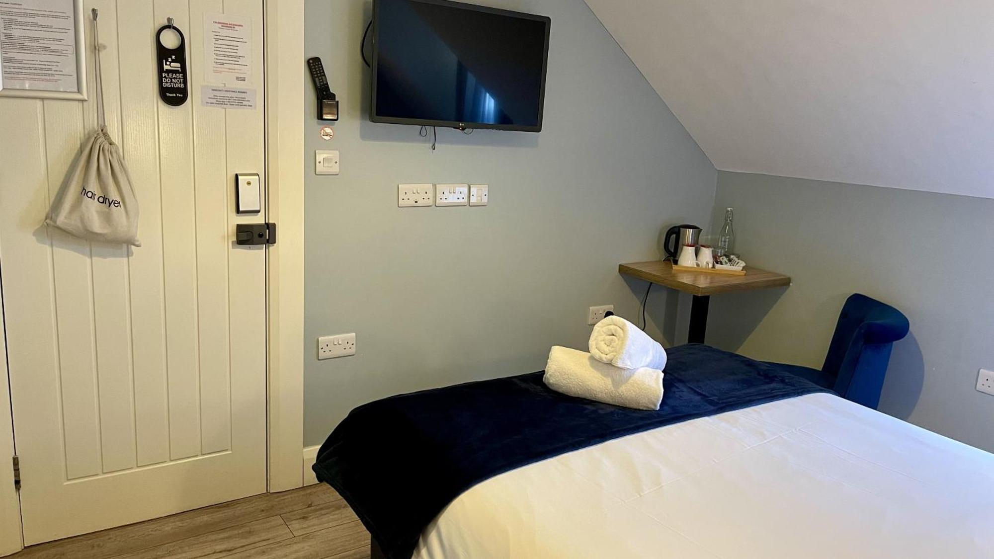 The Muse - Luxury 5 Bedroom House * Belfast