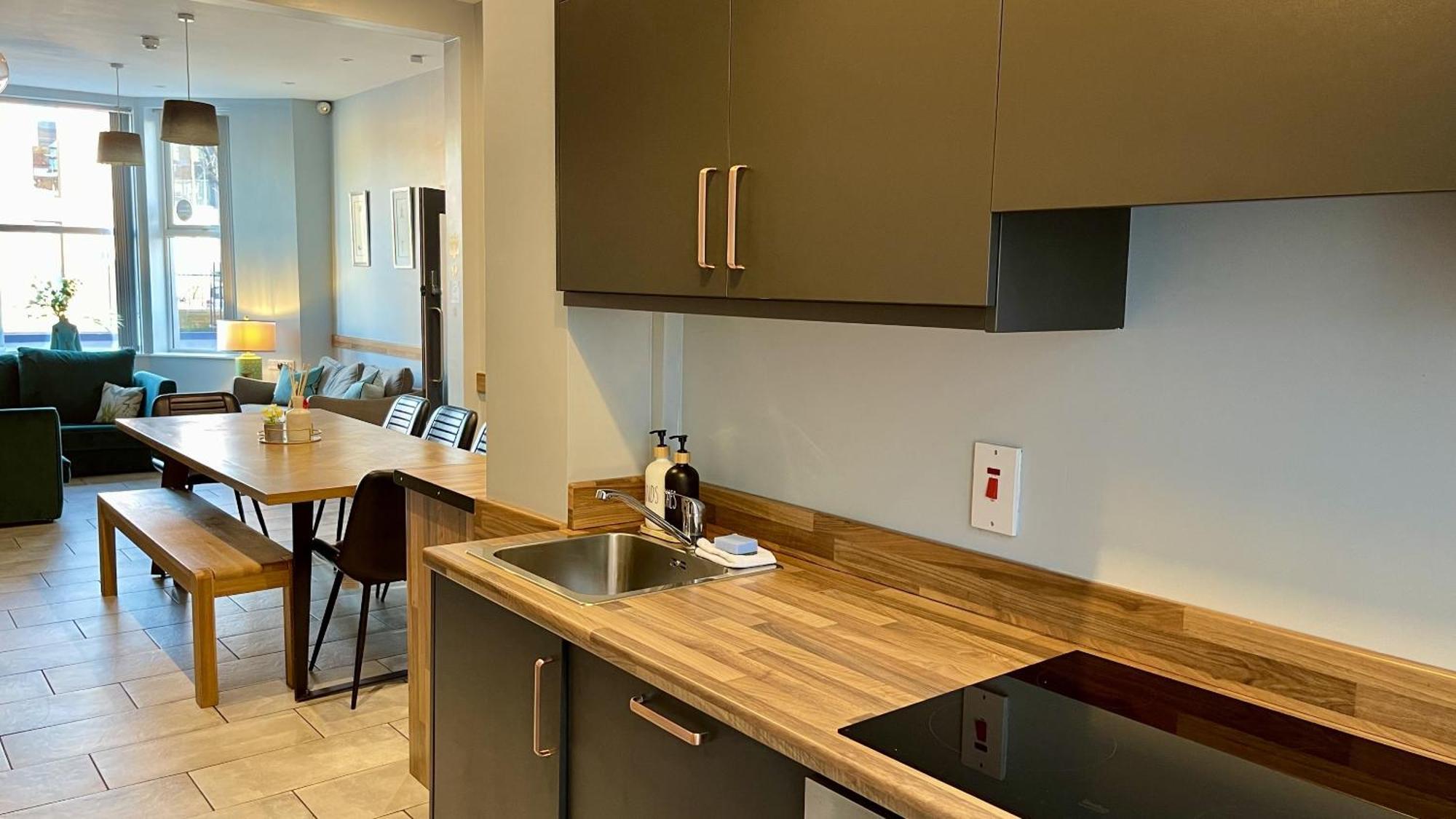 The Muse - Luxury 5 Bedroom House Holiday home